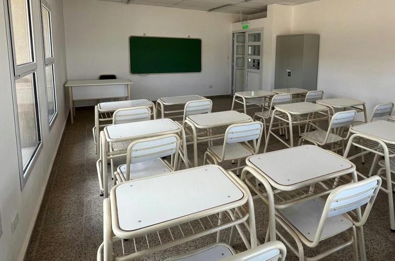 Estudiantes secundarios tendraacuten cinco diacuteas seguidos sin clases