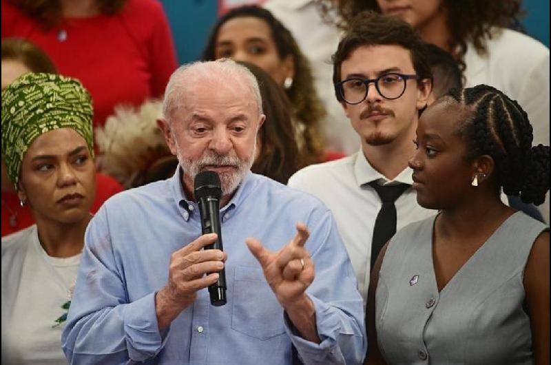 Brasil- Lula desafioacute a Flaacutevio Bolsonaro a apoyar la reduccioacuten de la jornada laboral