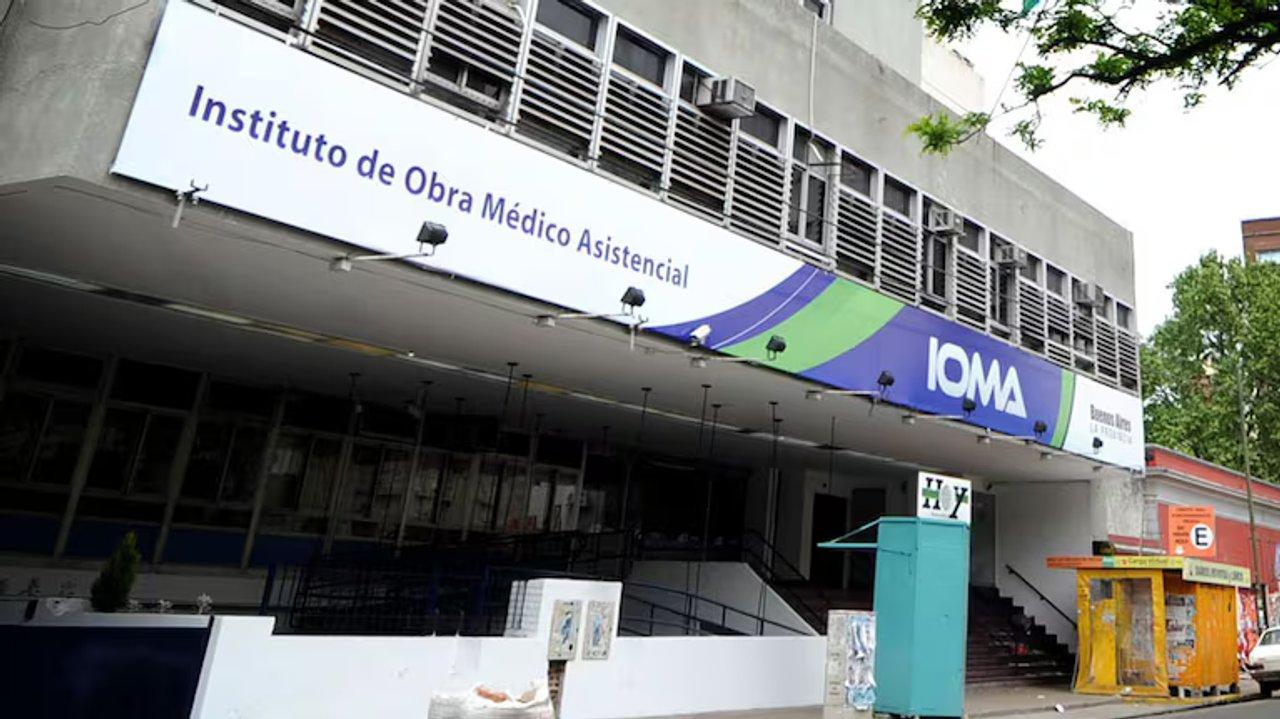 La precarizacioacuten del empleo municipal le genera al IOMA un agujero superior a los  90 mil millones anuales