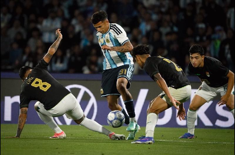 Los jugadores del fuacutetbol argentino que aprovecharon la Fecha FIFA para ganar rodaje