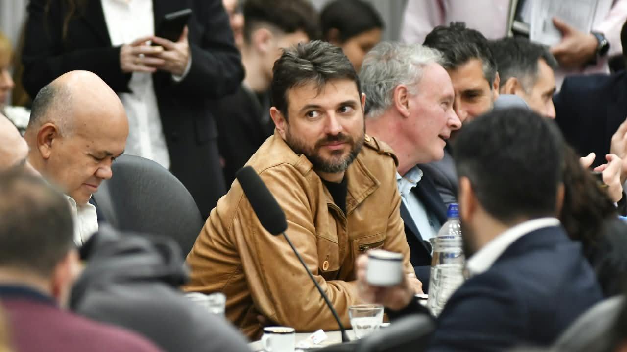 En medio de la pelea universitaria Grabois cruzoacute a Pettovello- ldquoFanaacutetica de los desacatamientos judiciales