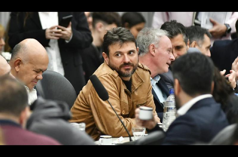 En medio de la pelea universitaria Grabois cruzoacute a Pettovello- ldquoFanaacutetica de los desacatamientos judiciales