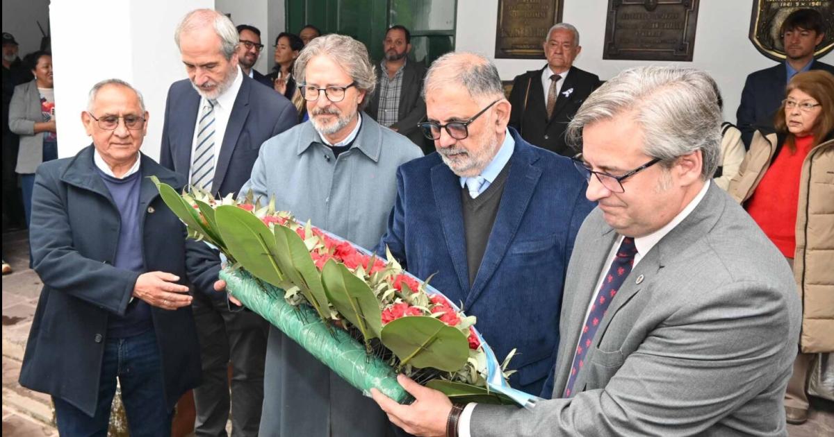 Homenaje al General Juan Lavalle a 185 antildeos de su fallecimiento 