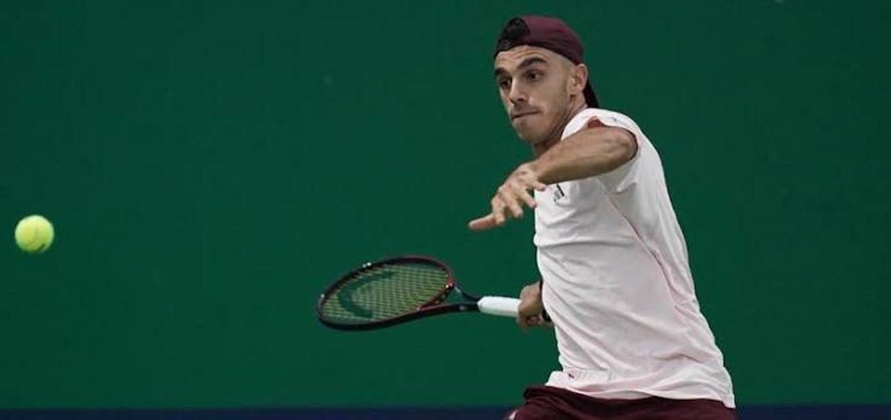 Ceruacutendolo le ganoacute a Safiullin y avanzoacute a la tercera ronda en el Masters de Shanghaacutei