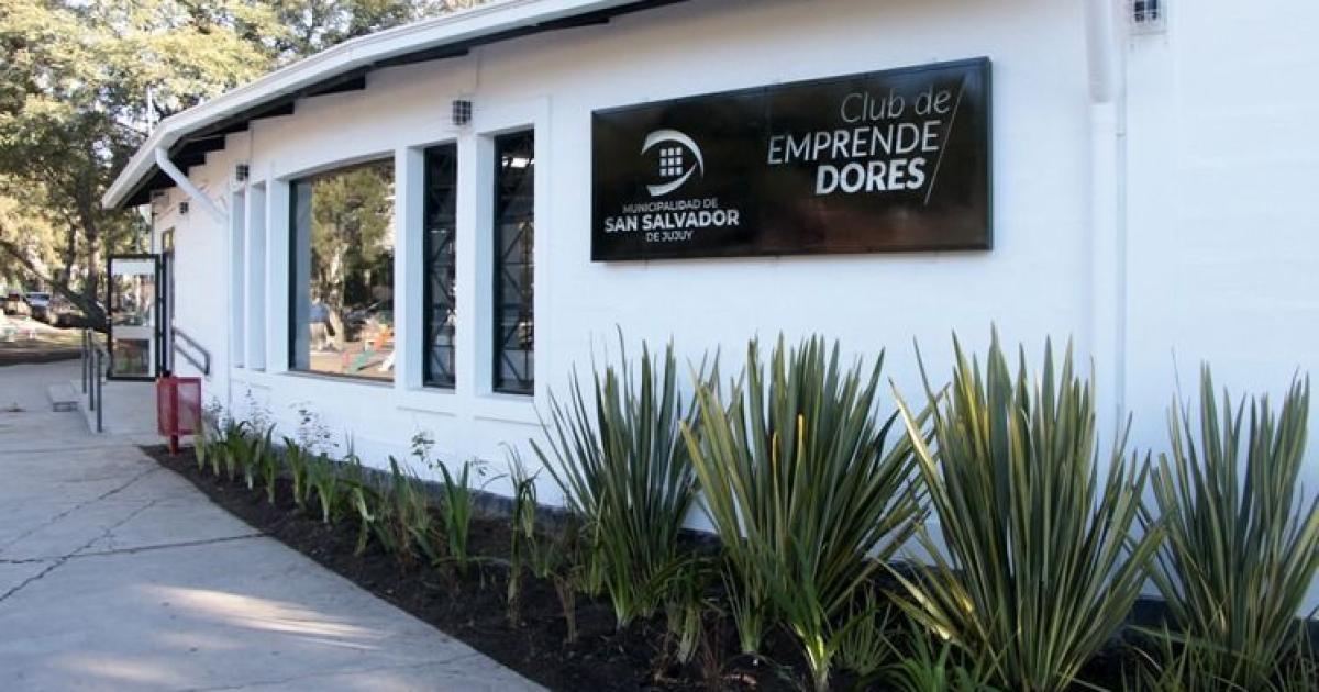 Capacitaciones gratuitas para personas que estaacuten en la buacutesqueda de empleo