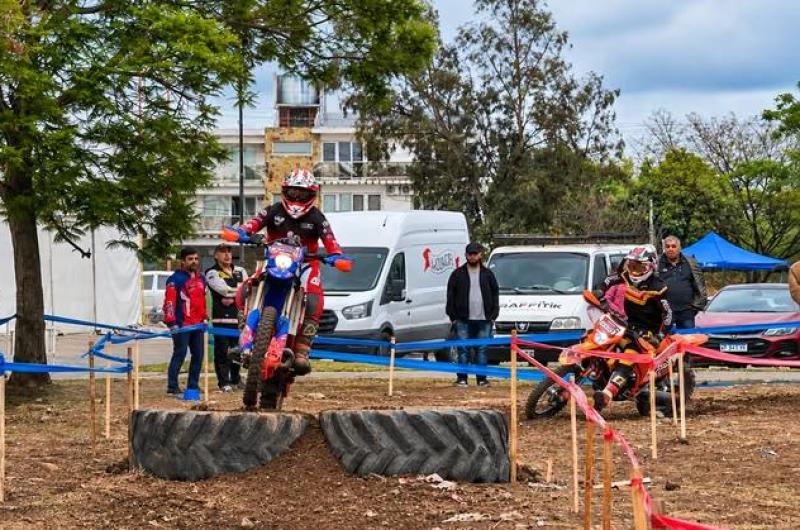 Ambiente aplicariacutea multas a organizadores de una competencia en el Parque Xibi Xibi