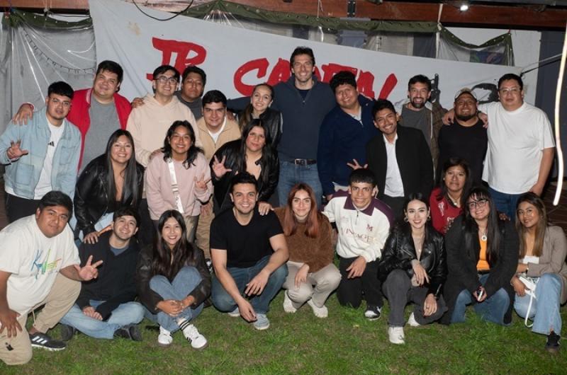 Juventud Radical respaldoacute postulacioacuten de Morone para la intendencia capitalina