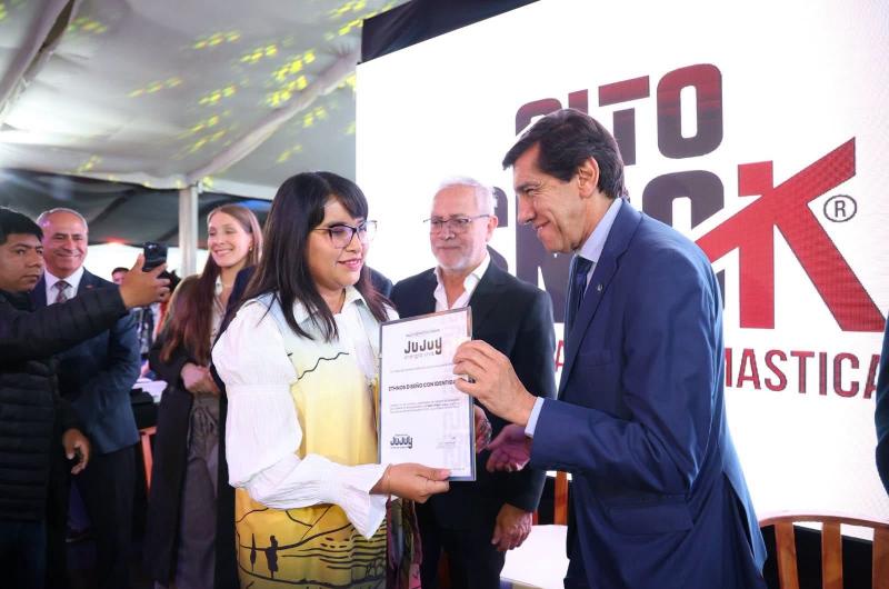 Sadir entregoacute Sellos Origen Jujuy y creacuteditos para emprendedores