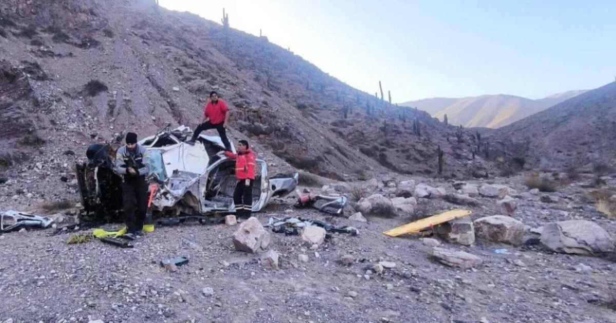 Una camioneta desbarrancoacute en la Ruta 52 y murioacute una persona