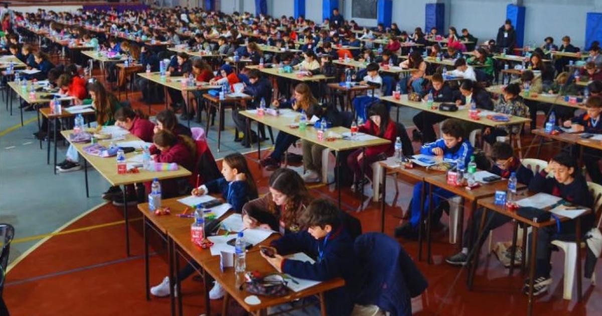 Tres estudiantes jujentildeos en la Olimpiada Matemaacutetica Argentina
