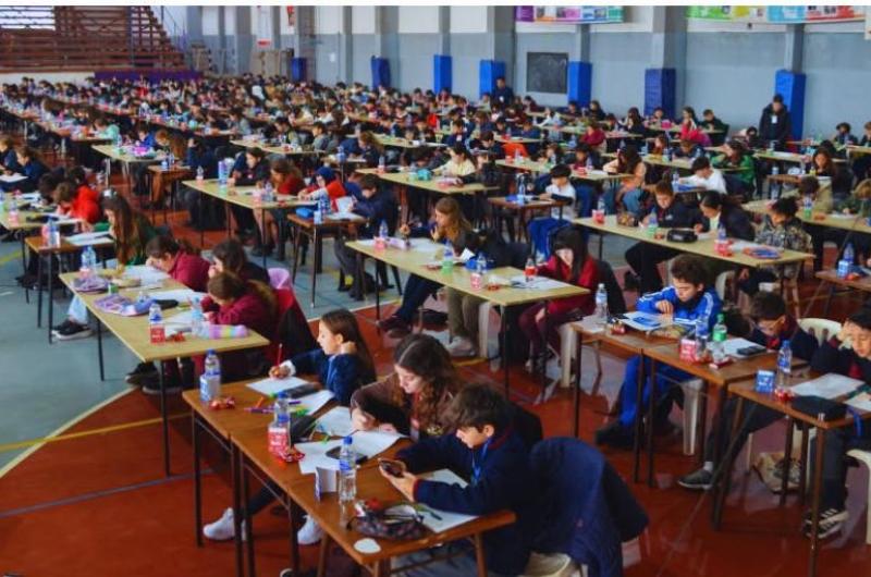 Tres estudiantes jujentildeos en la Olimpiada Matemaacutetica Argentina