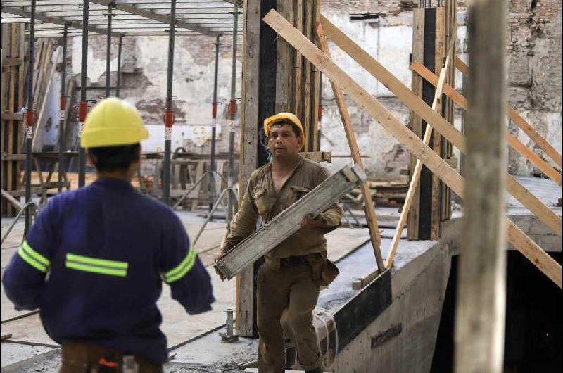 Los salarios representaron el 429-en-porciento- del valor agregado bruto en el segundo trimestre del antildeo