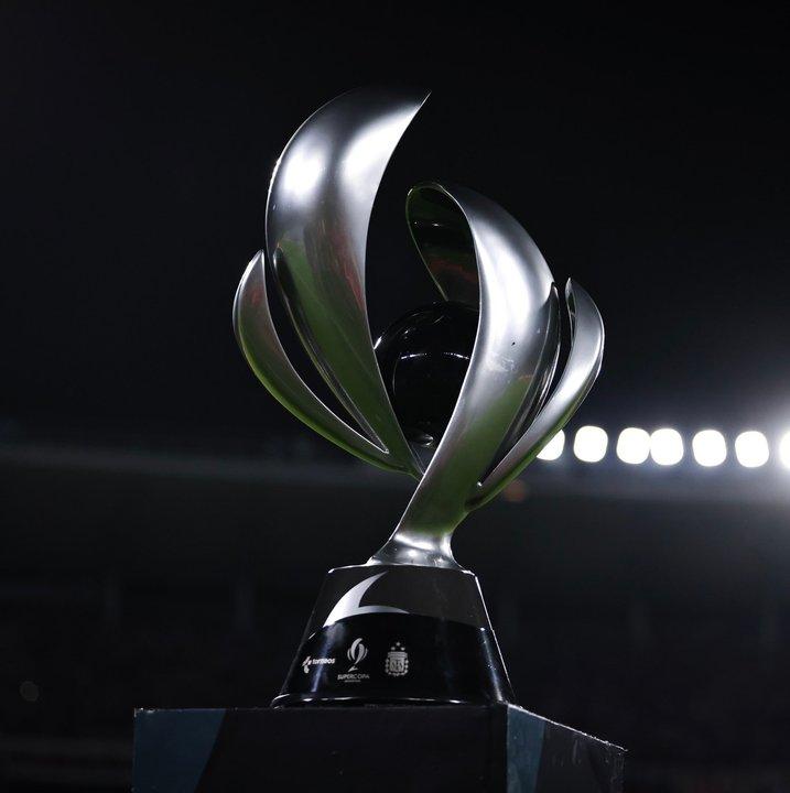 La AFA confirmoacute la fecha de la Supercopa Argentina entre Estudiantes e Independiente Rivadavia 