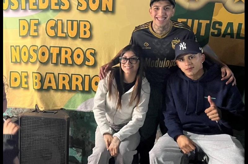 La figura de Boca Leo Flores protagonizoacute una olla popular en Monte Chingolo