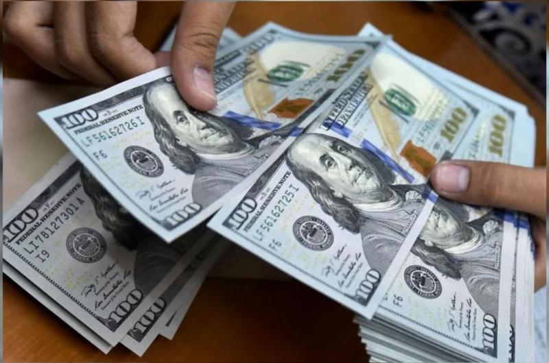 Entraron por la ventana y se llevaron 6200 doacutelares