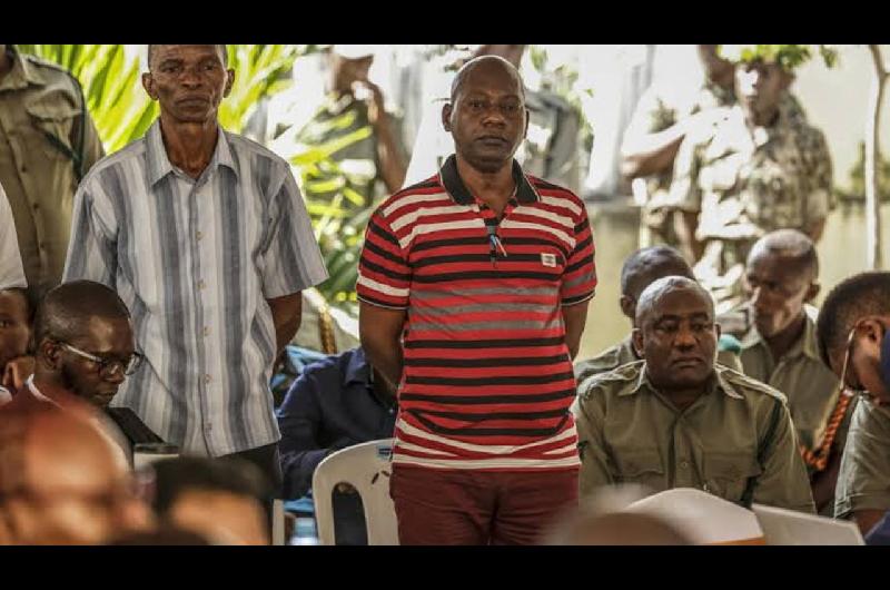 Liacuteder de secta culpable del asesinato de 190 nintildeos en Kenia