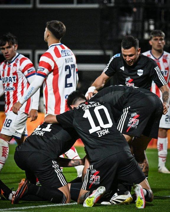 Torneo Clausura- Riestra y Unioacuten cosecharon un empate que les sirve muy poco