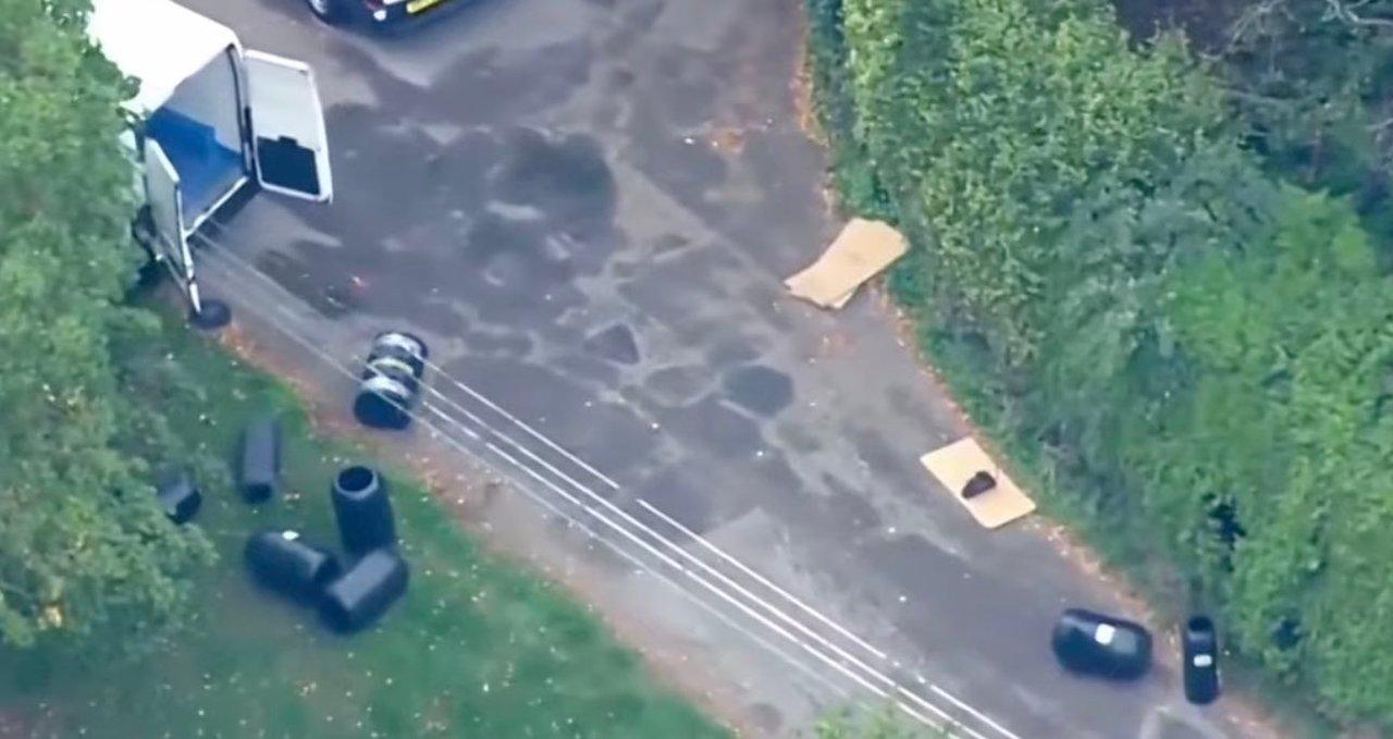 La policiacutea britaacutenica vuelve a arrestar a dos hombres por investigacioacuten sobre la base de Fairford
