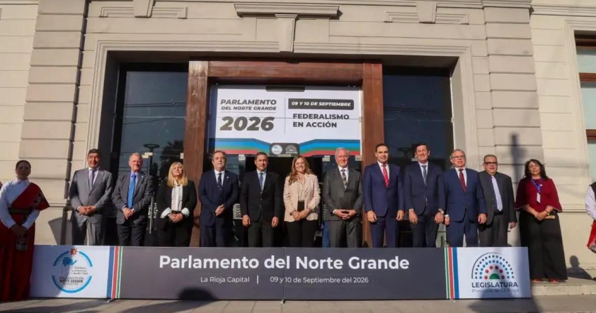 Diputados jujentildeos asisten a una nueva sesioacuten del Parlamento del Norte Grande