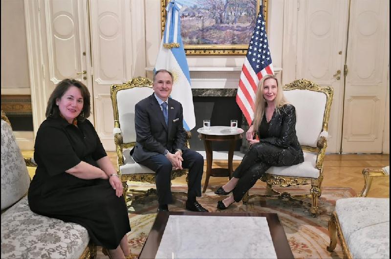 Karina Milei recibioacute al embajador de EEUU tras el anuncio de inversiones por US 20000 millones