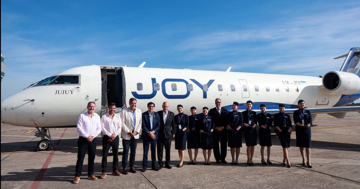Fortaleciendo vuelos a Jujuy Sadir presentoacute a Joy Airline