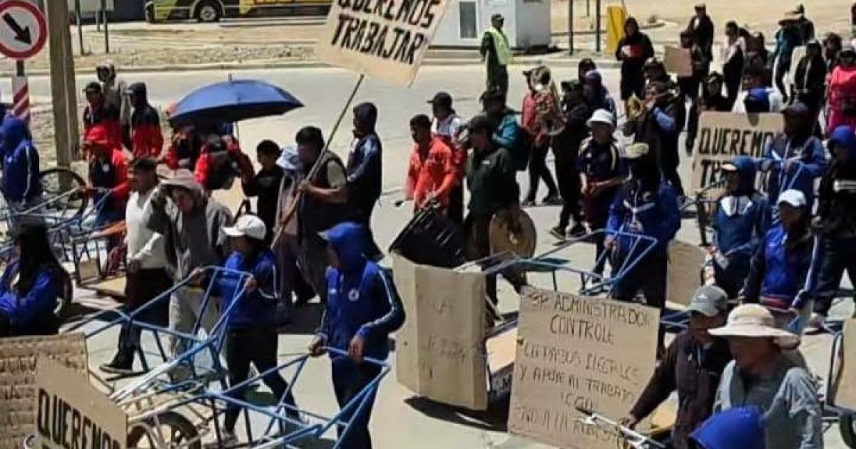 Quiaquentildeos se movilizaron contra resolucioacuten de ARCA que suspendioacute su aplicacioacuten