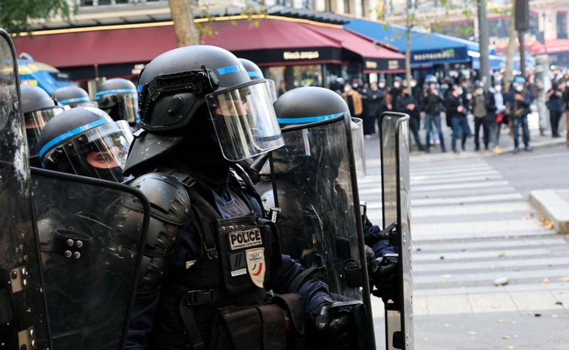 Francia- solo se permitiraacuten las manifestaciones sindicales el saacutebado
