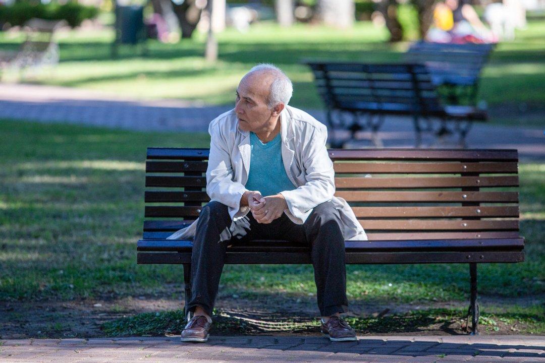 A pesar del ajuste de Milei el gasto en jubilaciones y PAMI es 73-en-porciento- mayor que en la deacutecada del 80
