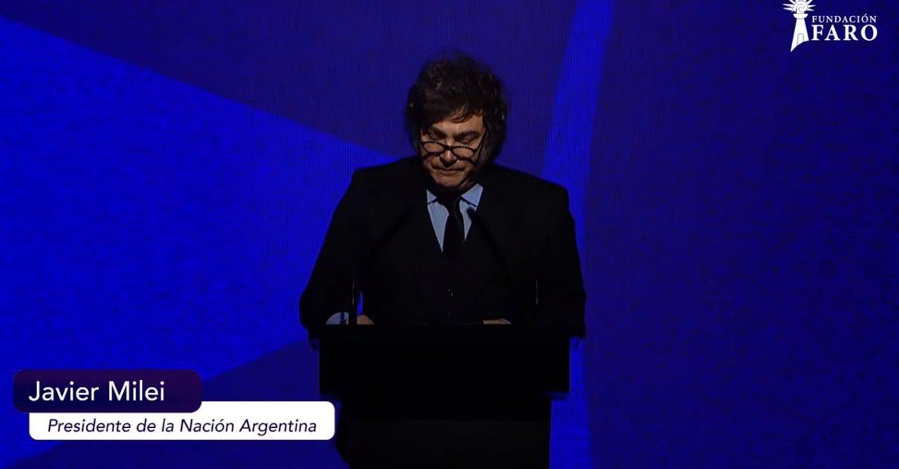 Milei en la cena de la Fundacioacuten Faro- ldquoIntentaron un golpe de Estado por la viacutea institucional y no pudieronrdquo