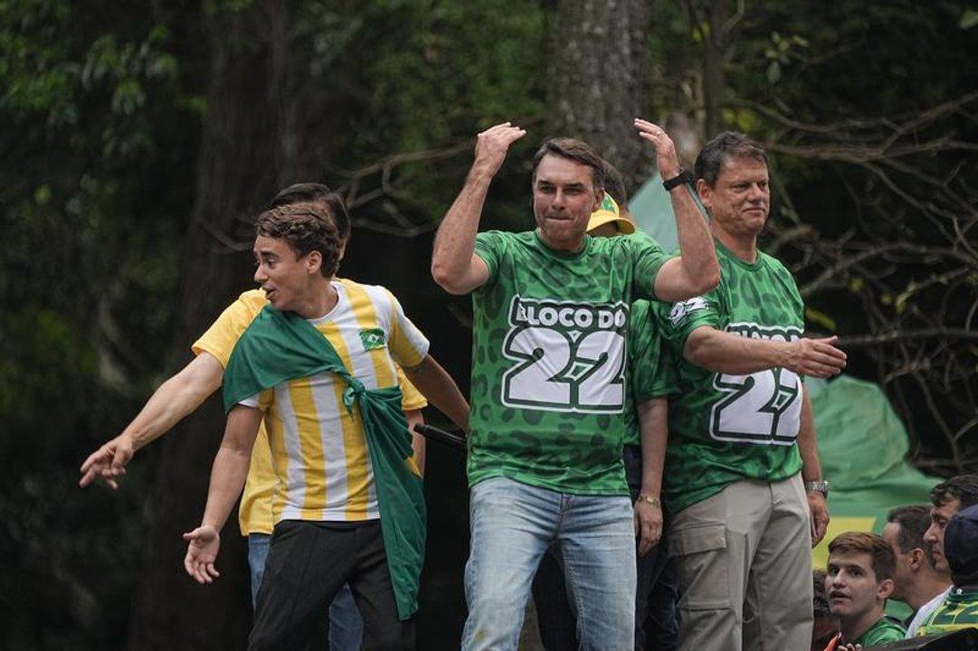 Flaacutevio Bolsonaro- el hijo mayor del expresidente de Brasil y sus objetivos