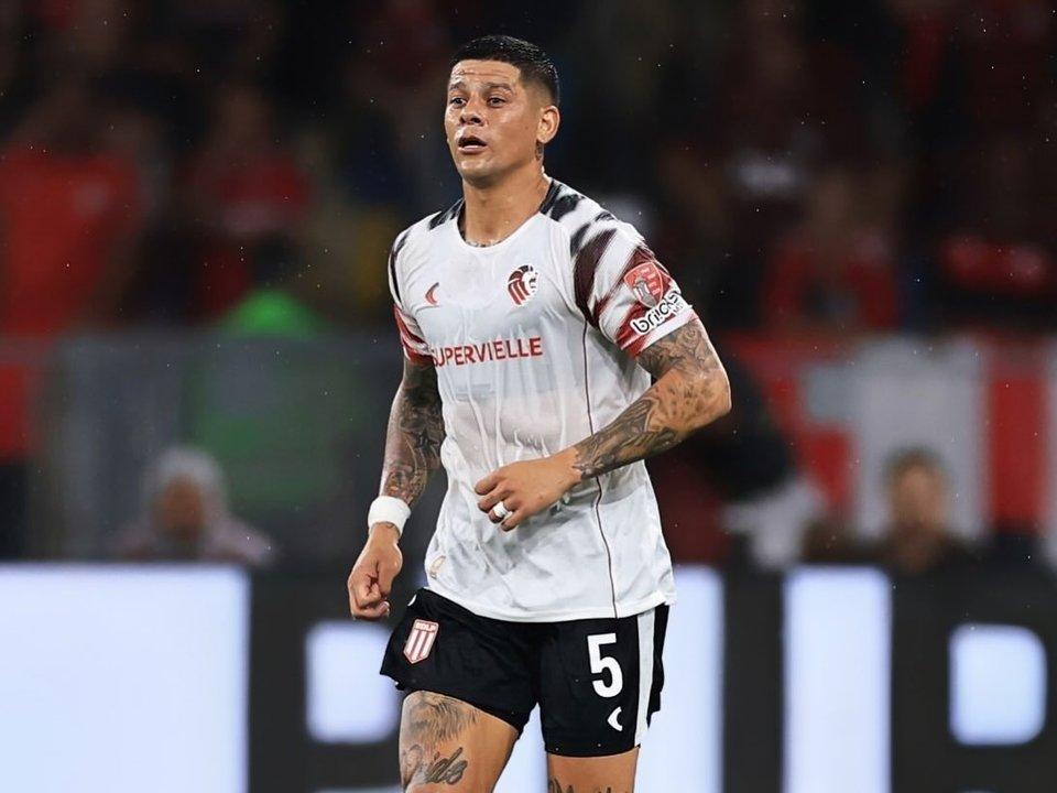 Atencioacuten Estudiantes- Flamengo presentoacute una queja en Conmebol por la inclusioacuten de Marcos Rojo
