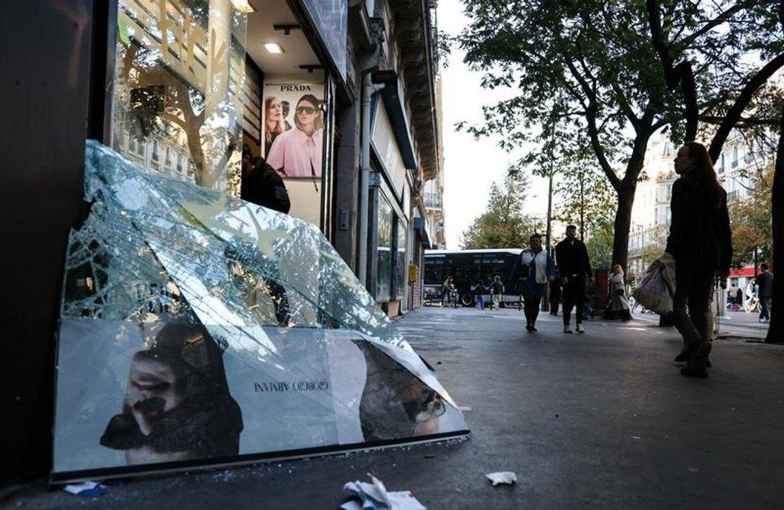 Alrededor de 410000 personas participan en una nueva ronda de protestas en toda Francia