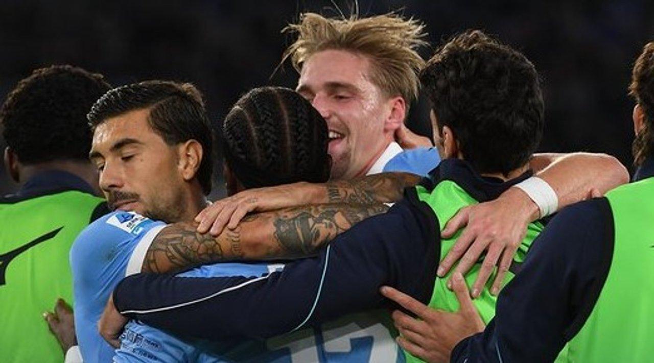 Lazio le ganoacute a Parma y quedoacute en lo maacutes alto de la Serie A