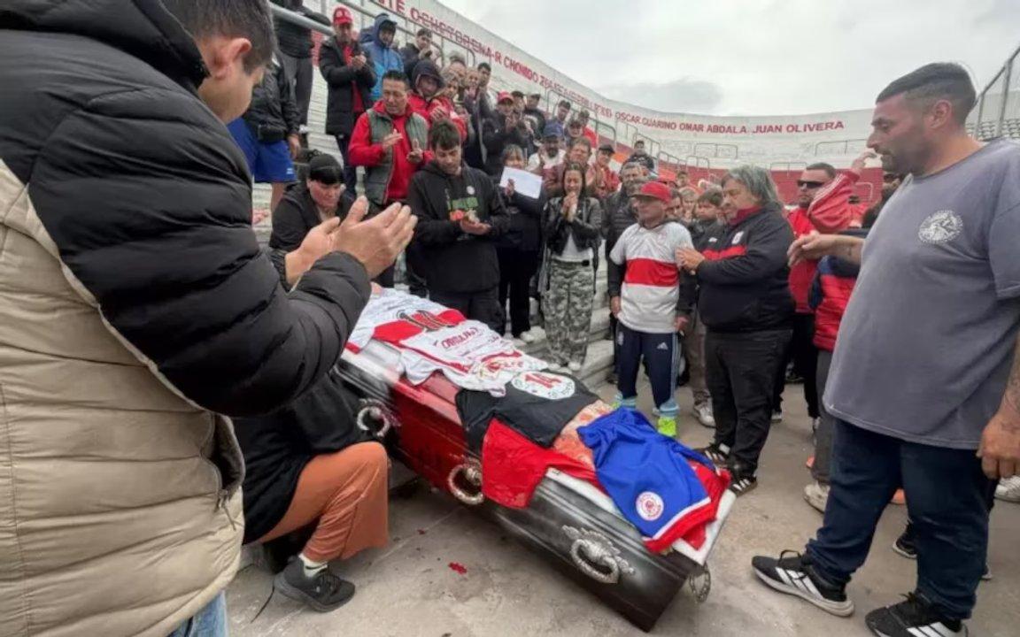 Fallecioacute Maacuteximo ldquoEl Gordo Cadenardquo Zurita histoacuterico liacuteder de la barra de Deportivo Moroacuten