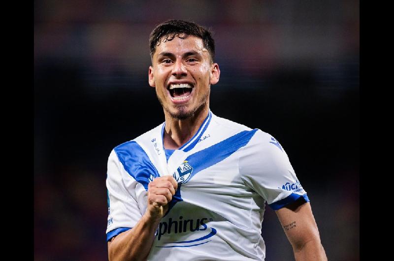 Veacutelez aplastoacute 5-0 a Central Coacuterdoba de Santiago del Estero y le pisa los talones a Boca en la tabla anual