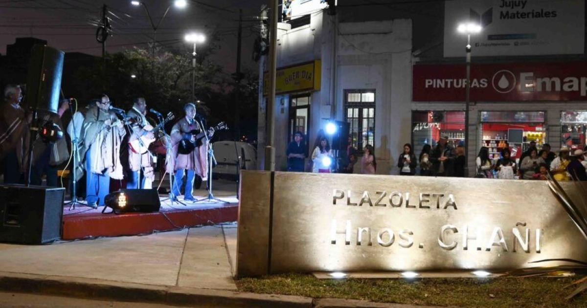 Trazo y Memoria salida colectiva para redescubrir la ciudad y su patrimonio urbano