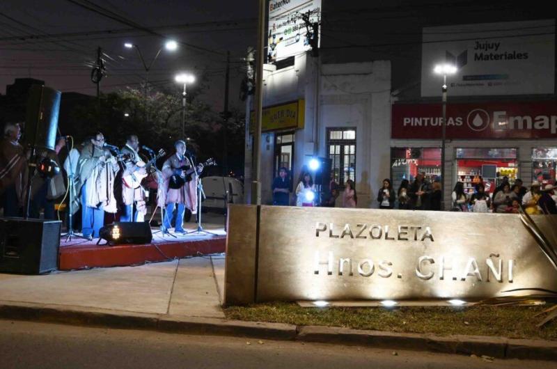Trazo y Memoria salida colectiva para redescubrir la ciudad y su patrimonio urbano