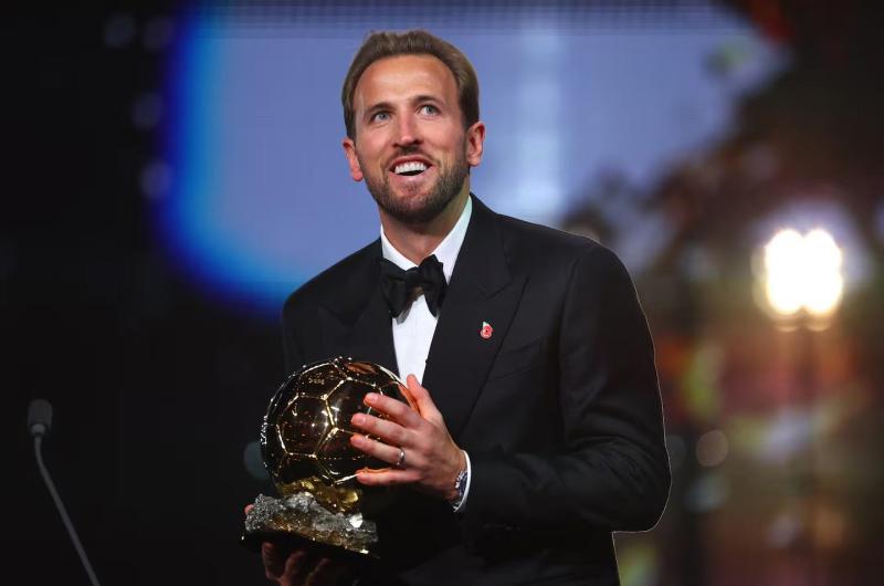 El delantero ingleacutes Harry Kane ganoacute el Baloacuten de Oro 2026