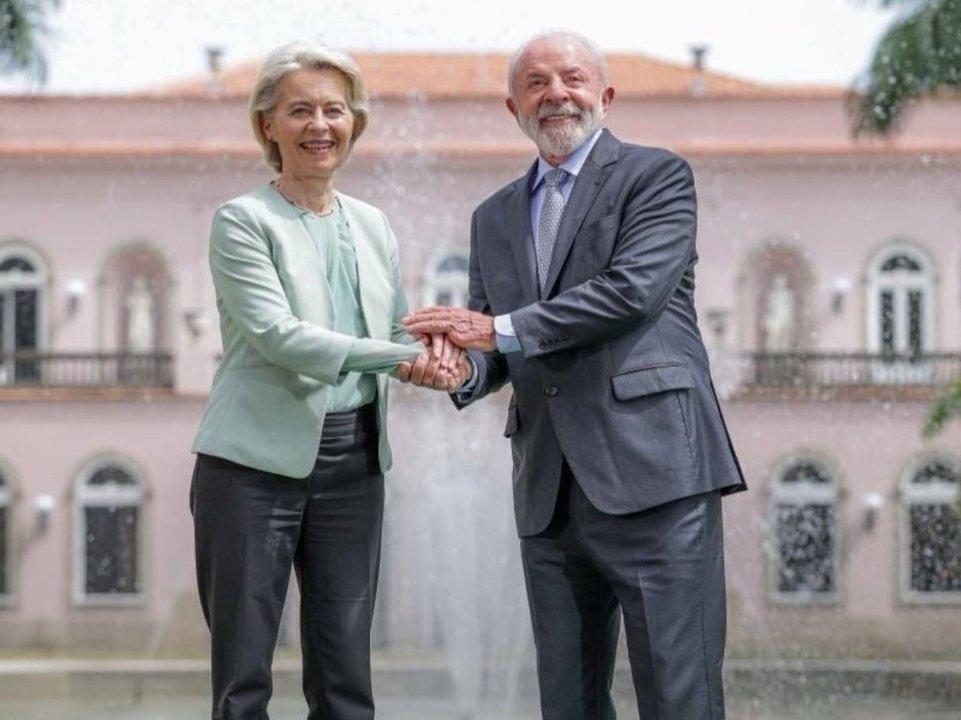 Uacutersula von der Leyen- ldquoLa democracia y el multilateralismo han ganado en Brasilrdquo