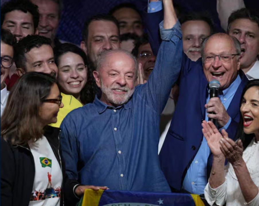Lula amplioacute su caudal en todas las regiones y lideroacute el crecimiento electoral en el Sudeste