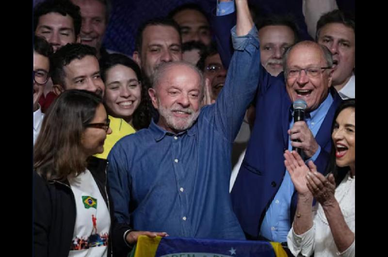 Lula amplioacute su caudal en todas las regiones y lideroacute el crecimiento electoral en el Sudeste