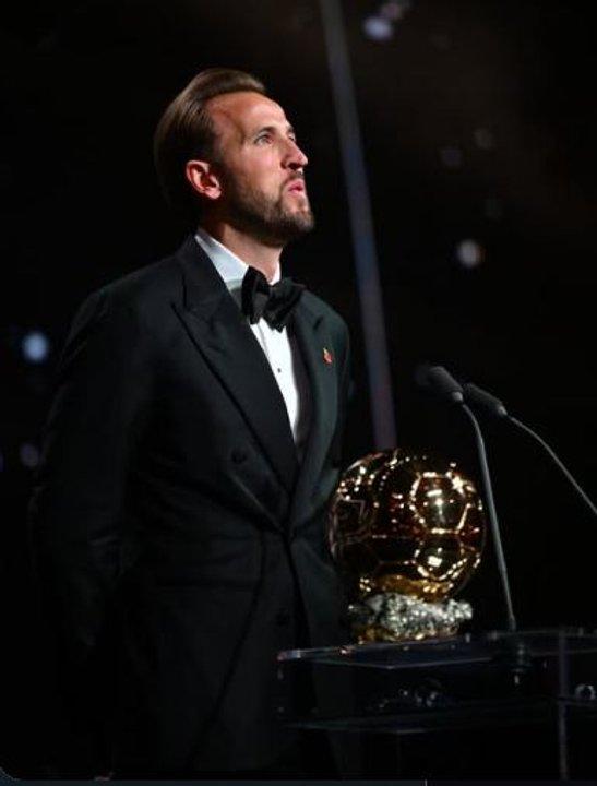 Harry Kane ganador del Baloacuten de Oro- ldquoOjalaacute ser inspiracioacuten de nintildeos y nintildeasrdquo