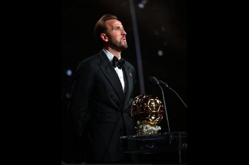 Harry Kane ganador del Baloacuten de Oro- ldquoOjalaacute ser inspiracioacuten de nintildeos y nintildeasrdquo