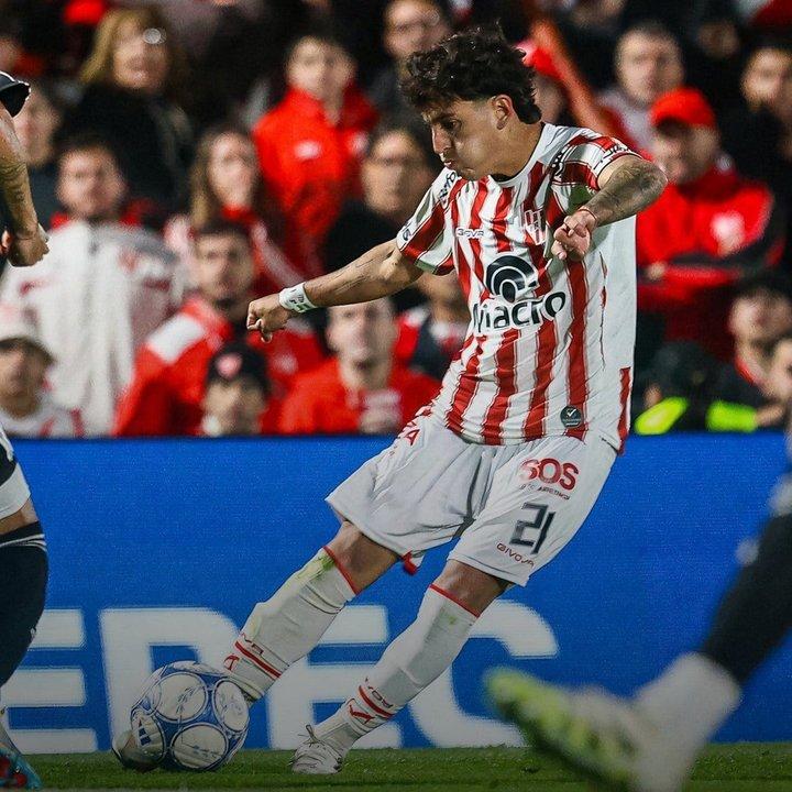Instituto vencioacute a Riestra y quedoacute a un paso de asegurarse el primer puesto en la Zona A