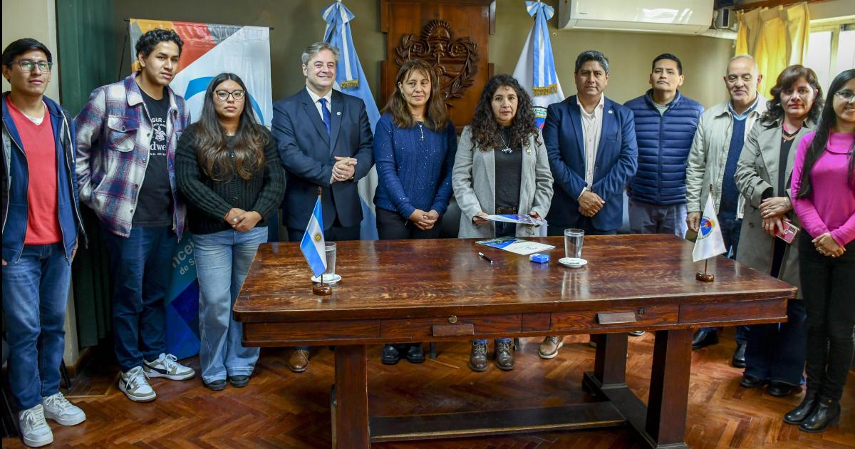Firmaron convenio de cooperacioacuten con la carrera de Tecnologiacutea de los Alimentos