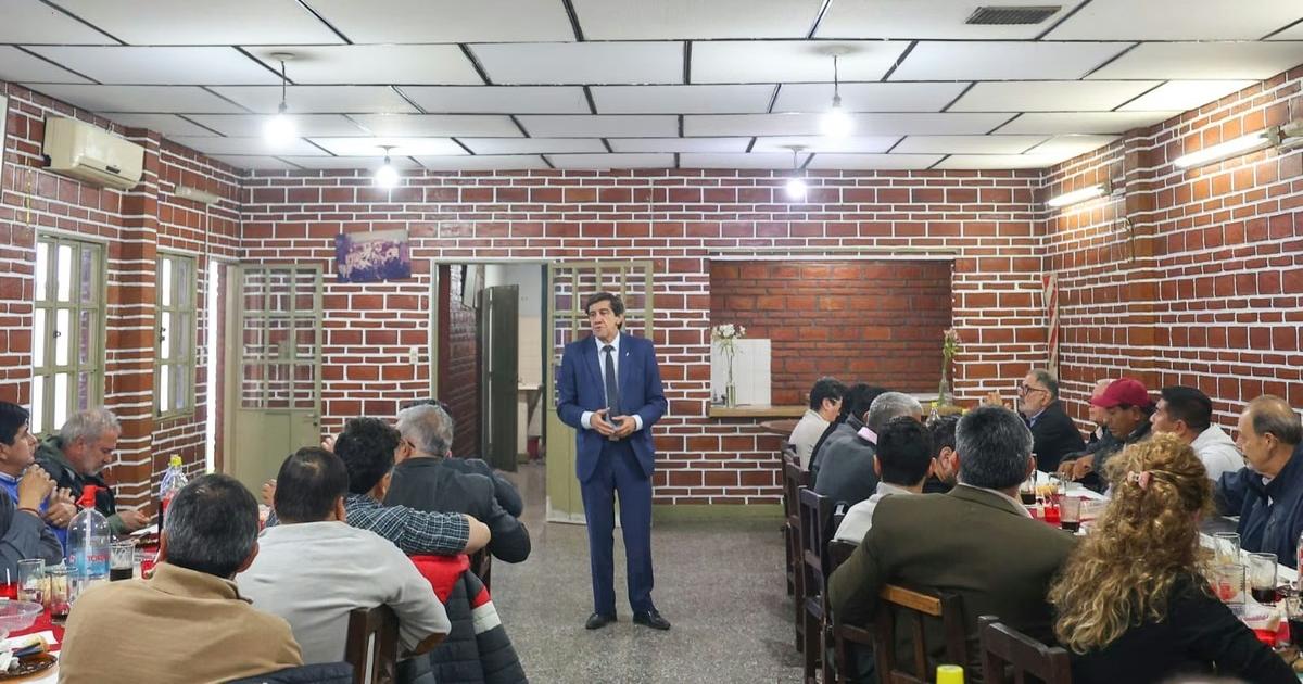 Sadir analizoacute con intendentes prioridad de obras en el interior