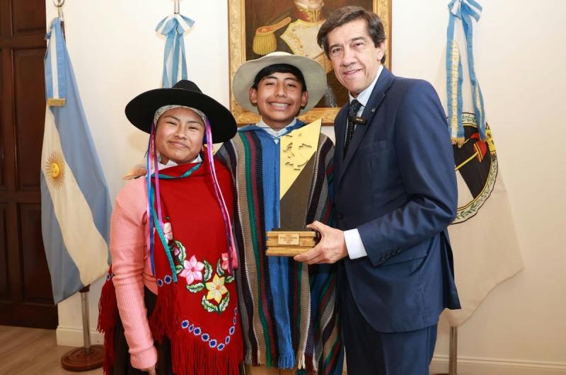 Jujentildeitos campeones nacionales de malambo en Coacuterdoba