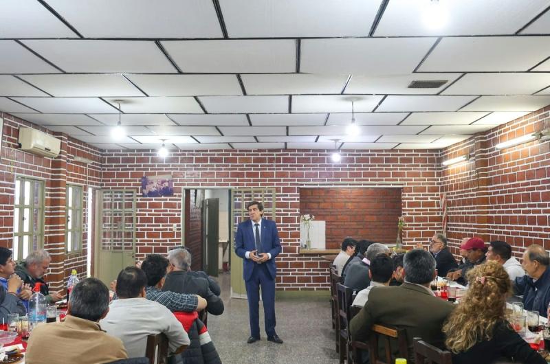 Sadir analizoacute con intendentes prioridad de obras en el interior