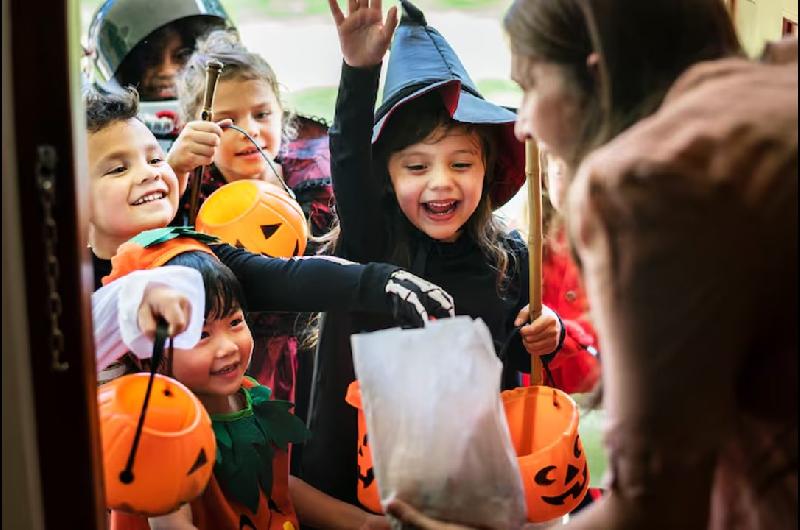 Canasta de Halloween 2026- cuaacutento cuesta armar la decoracioacuten y los disfraces para los nintildeos