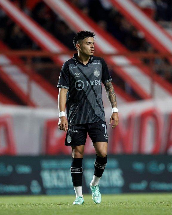 Torneo Clausura- Argentinos Juniors le ganoacute a Independiente Rivadavia y sigue prendido arriba